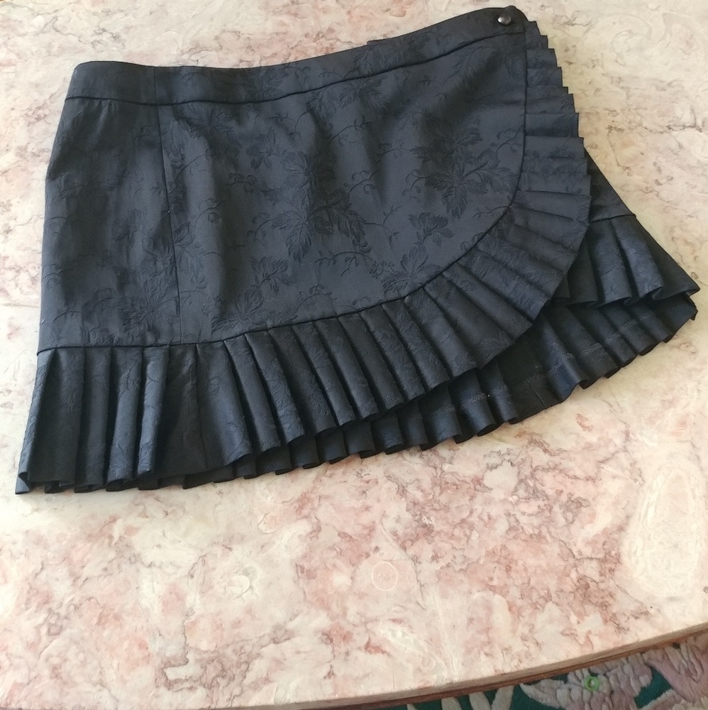 Guess collection black mini skirt-XS